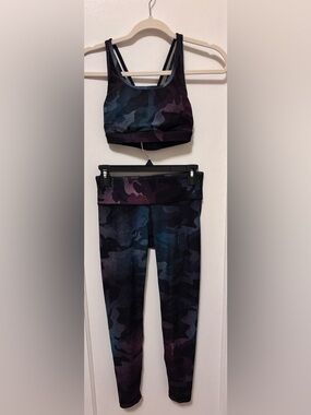 WITH Wear It To Heart Camo Leggings/Sports Bra size S